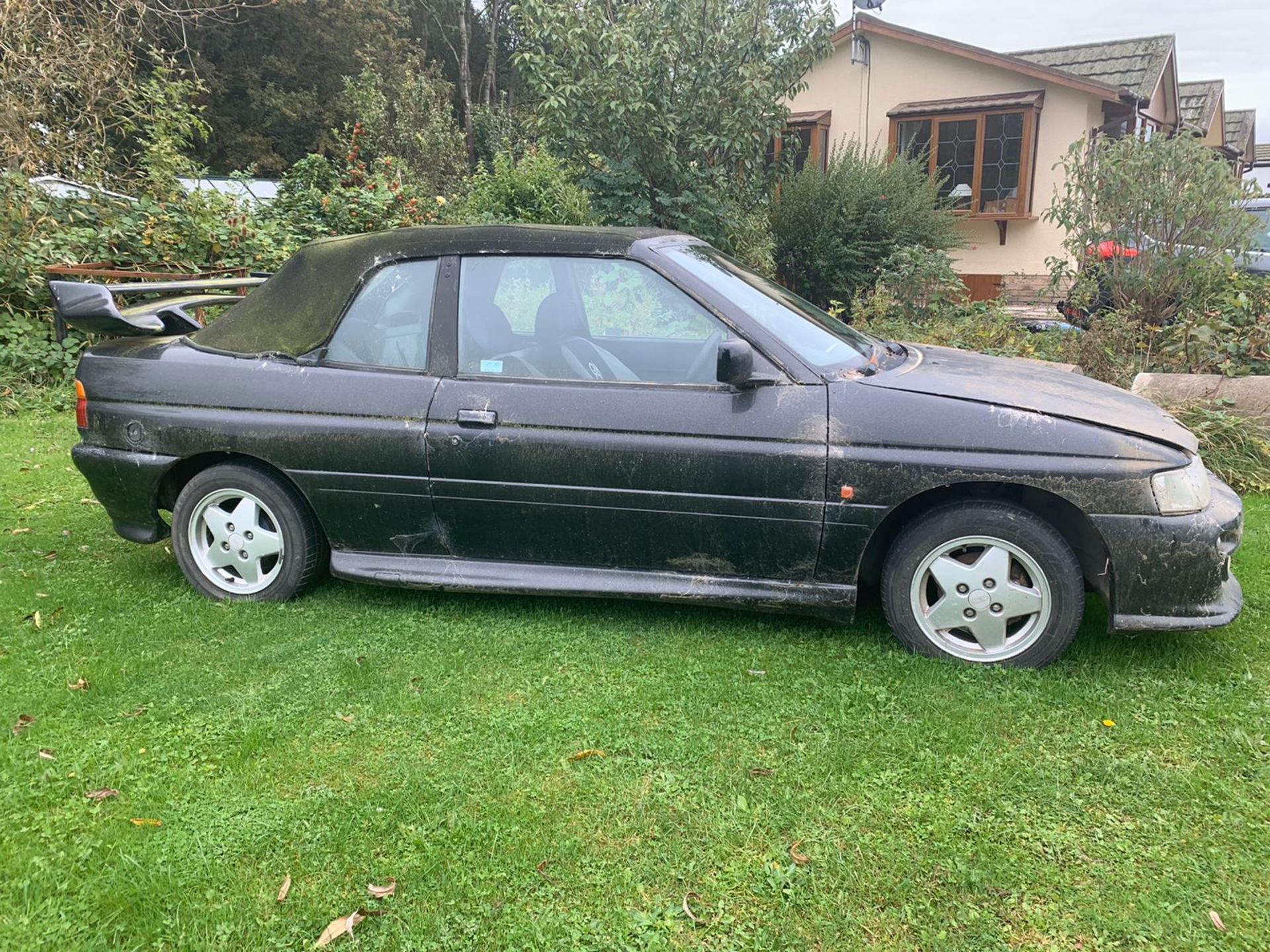 1992/J REG FORD ESCORT XR3I 1.8 PETROL BLACK CONVERTIBLE *NO VAT*