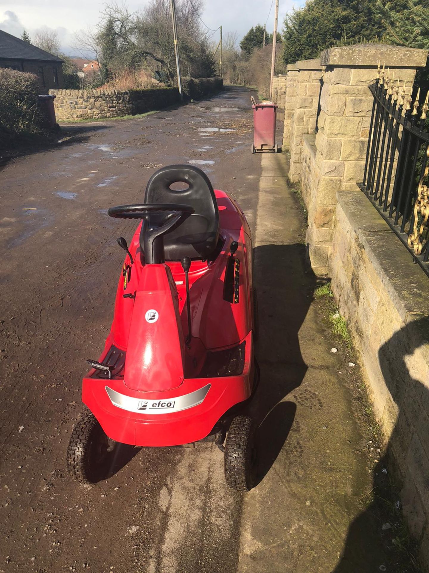 EFCO HYDRO EF72C/12.5H RIDE ON LAWN MOWER, RUNS, WORKS AND CUTS *NO VAT* - Image 2 of 4