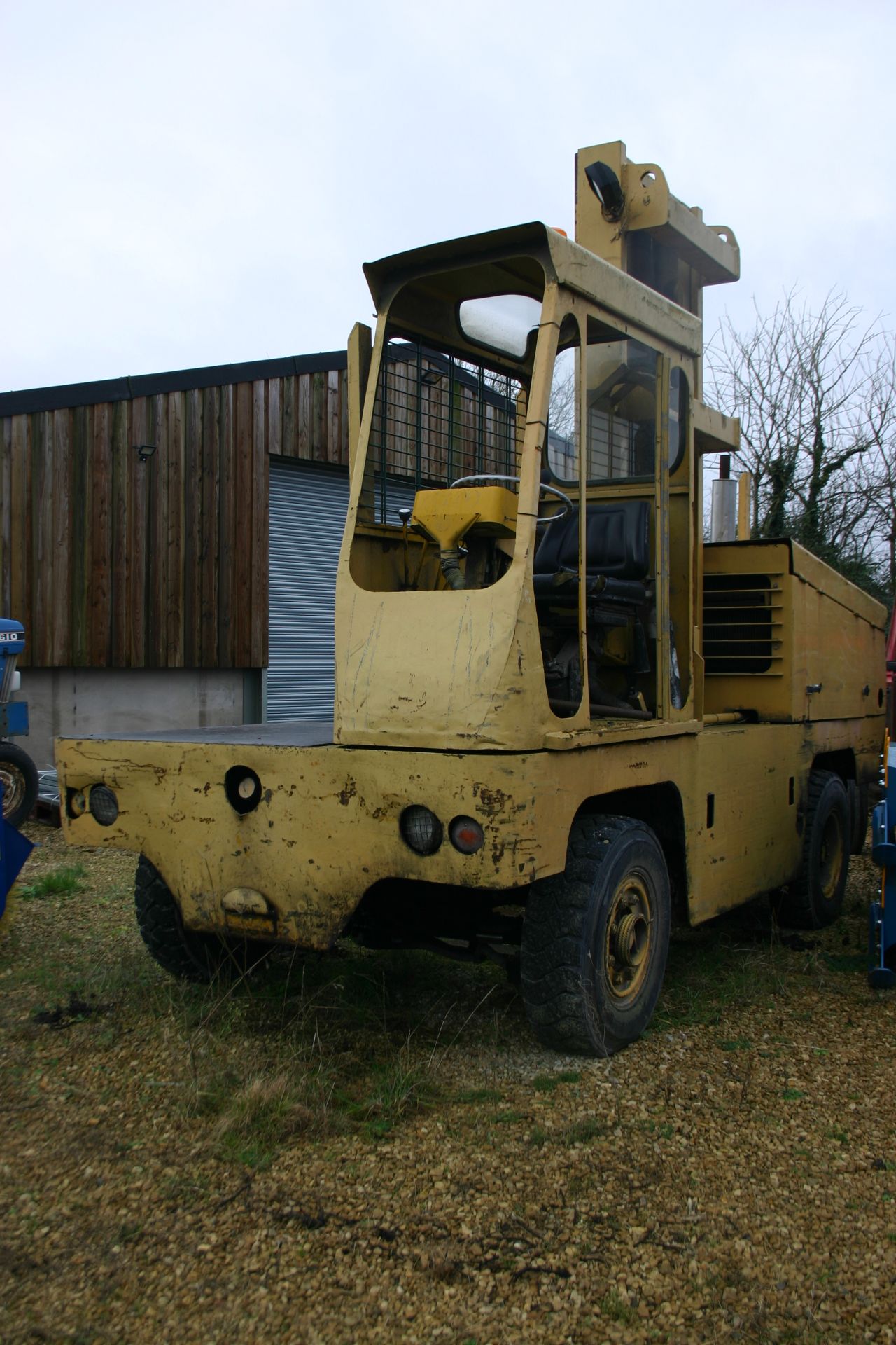 LANCER BOSS 4/88D16 FORKLIFT, FITTED WITH A PERKINS 236 4 CYLINDER DIESEL ENGINE *PLUS VAT* - Image 3 of 7