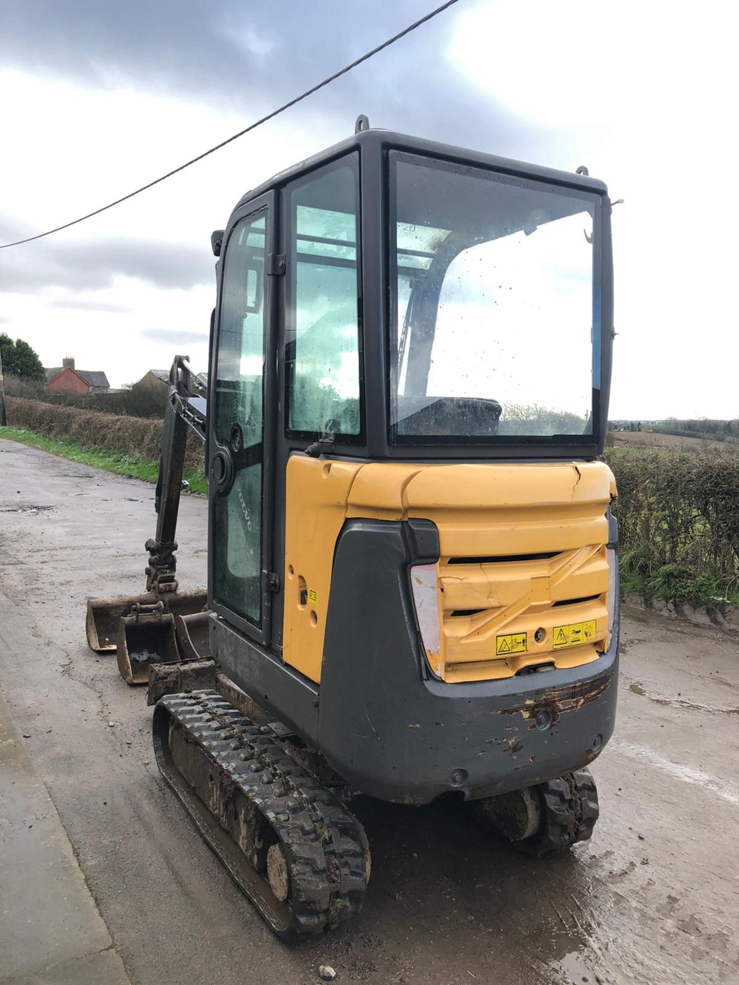 VOLVO EC16C 1.6 TON TRACKED CRAWLER DIGGER / EXCAVATOR, YEAR 2010, C/W 3 X BUCKETS *PLUS VAT* - Image 3 of 6