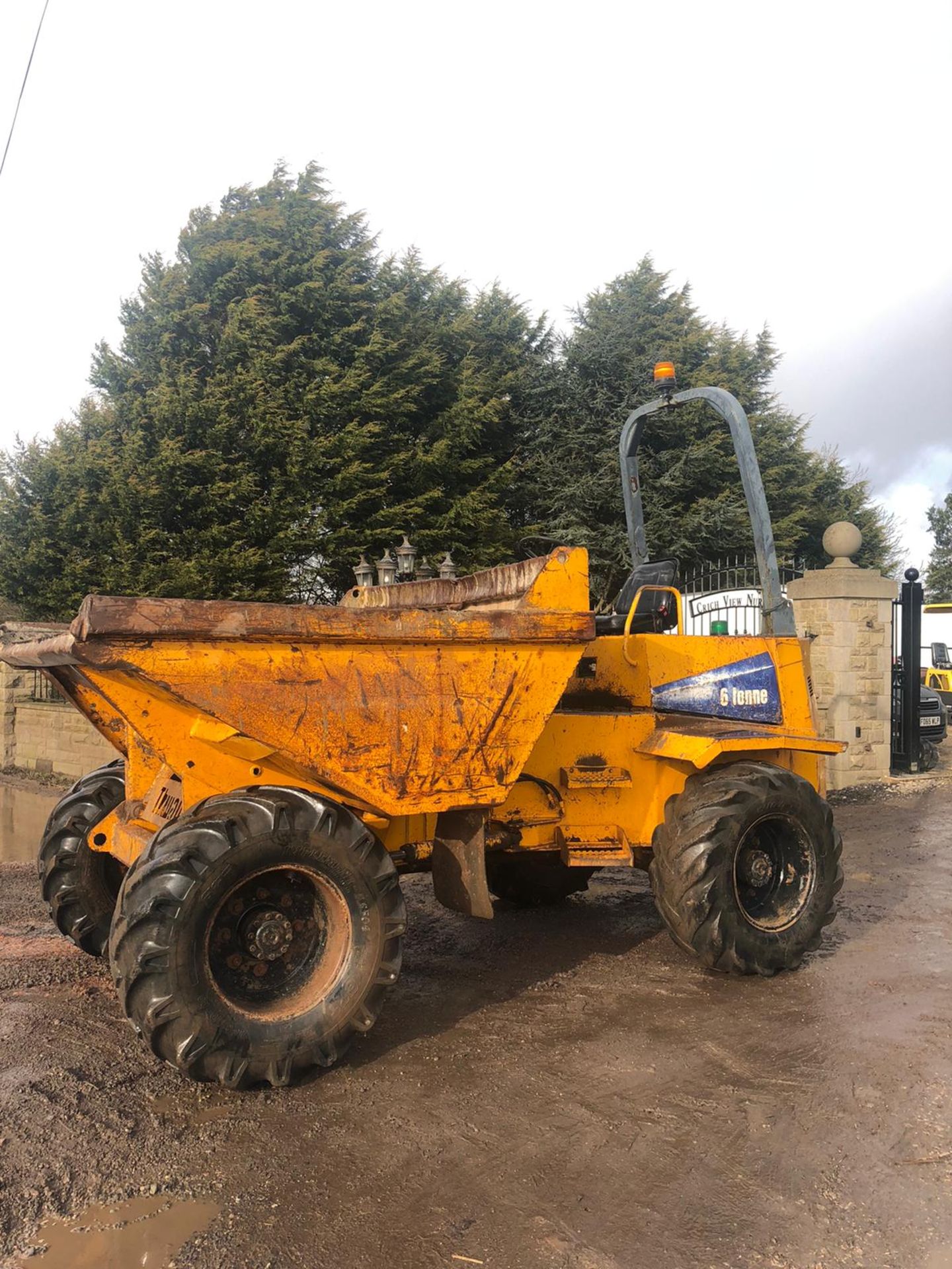 THWAITES 6 TON STRAIGHT TIP DUMPER, YEAR 2006, 4 WHEEL DRIVE, RUNS, DRIVES AND TIPS *PLUS VAT* - Image 3 of 7