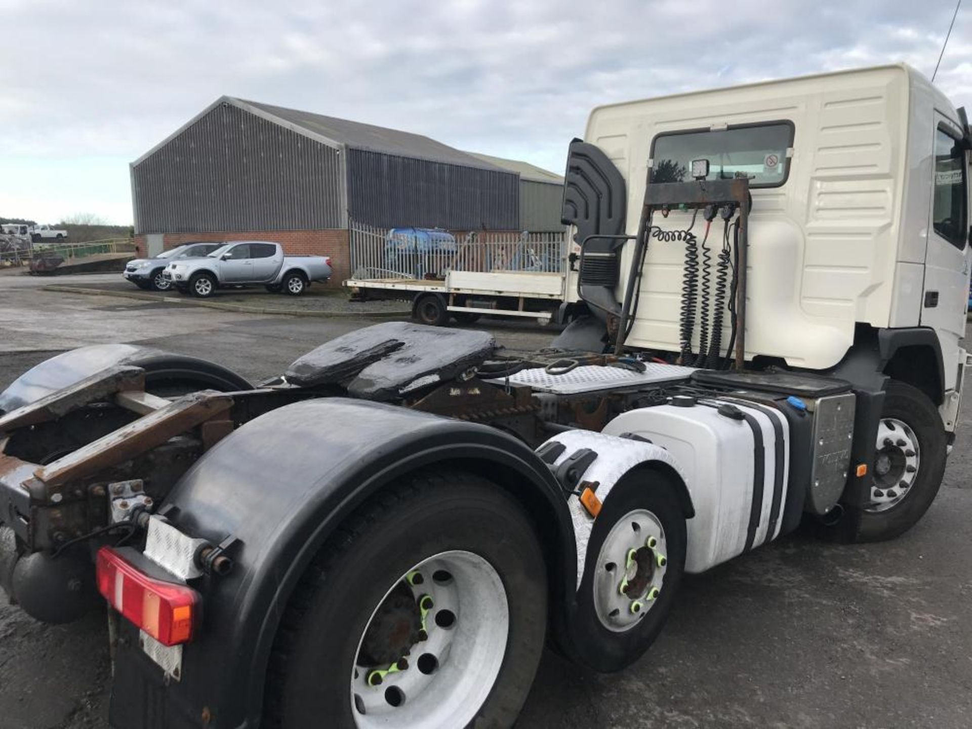 2010/60 REG VOLCO FM 450 6X2 WHITE DIESEL HEAVY HAULAGE TRACTOR UNIT I SHIFT BOX AIR CON *PLUS VAT* - Image 4 of 14