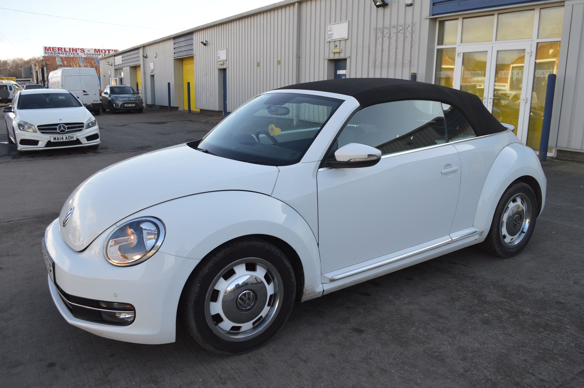 2015/15 REG VOLKSWAGEN BEETLE DESIGN TDI BLUEMOTION 2.0 DIESEL WHITE CONVERTIBLE *NO VAT* - Image 4 of 24