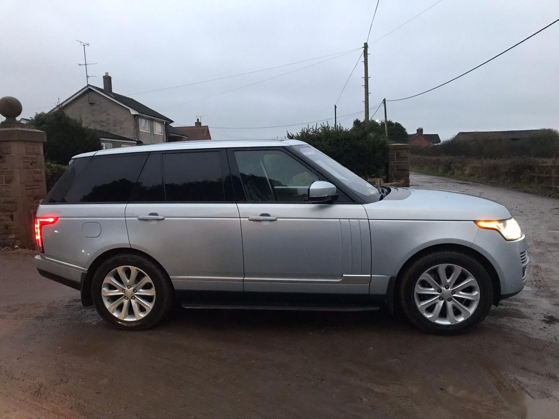 2015/15 REG LAND ROVER RANGE ROVER VOGUE SE SDV8 4.4L SILVER DIESEL 4X4, SHOWING 1 FORMER KEEPER - Bild 21 aus 24