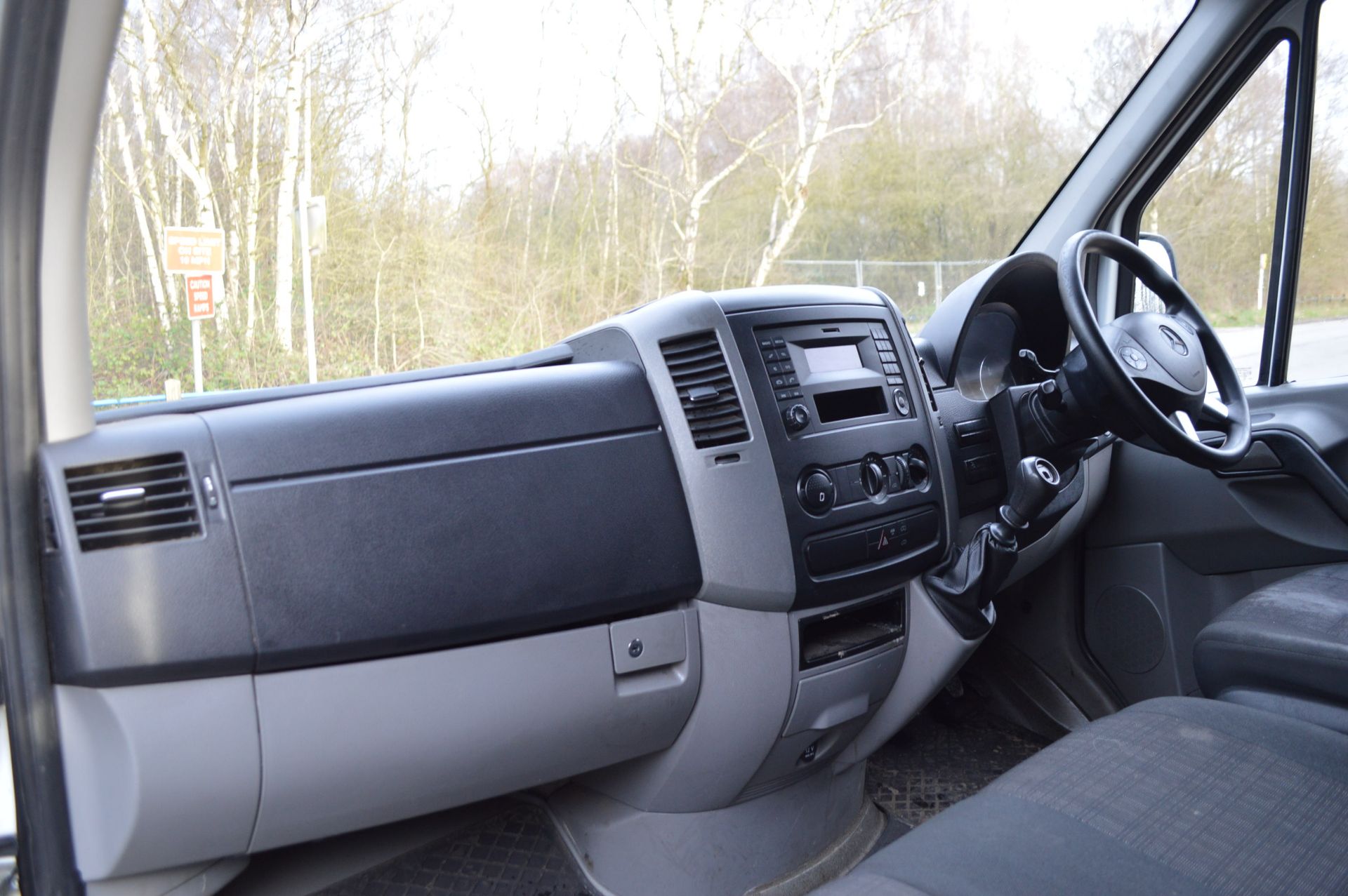 2016/65 REG MERCEDES-BENZ SPRINTER 313 CDI 2.2 DIESEL PANEL VAN, SHOWING 1 FORMER KEEPER *NO VAT* - Image 12 of 21