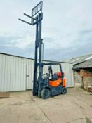 DOOSAN 2 TON GAS FORKLIFT, MODEL: G20G, TRIPLE MAST, FREE LIFT, 1462 HOURS, YEAR 2016 *PLUS VAT*