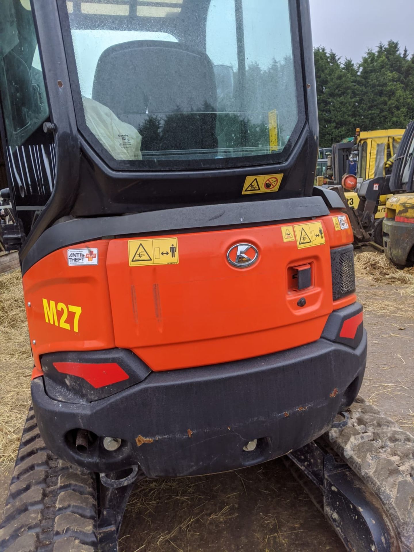 KUBOTA U27-4 RUBBER TRACKED COMPACT MINI DIGGER / EXCAVATOR, YEAR 2018, MASS 2665 KG *PLUS VAT* - Image 4 of 9