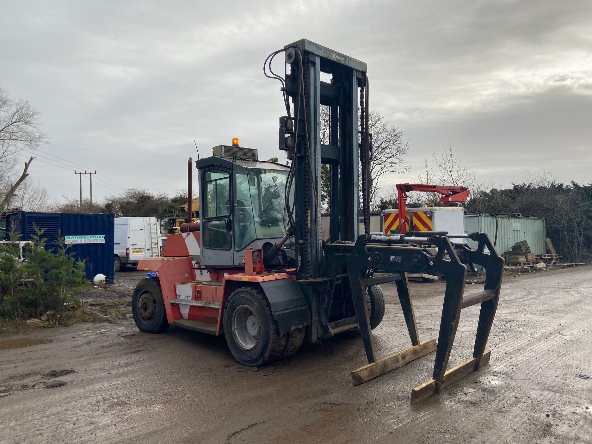 2002 KALMAR DCD100-6 10 TON FORKLIFT, C/W BRICK GRAB *PLUS VAT* - Image 2 of 8