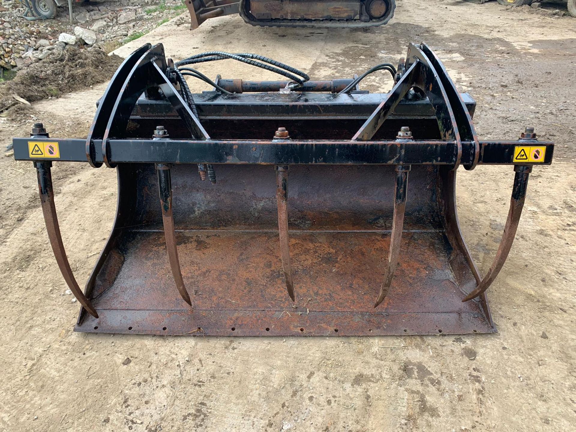 WHITES 1930MM GRAPPLE BUCKET AG SPEC (TO FIT BOBCAT), YEAR 2012, MODEL T2250 *PLUS VAT*