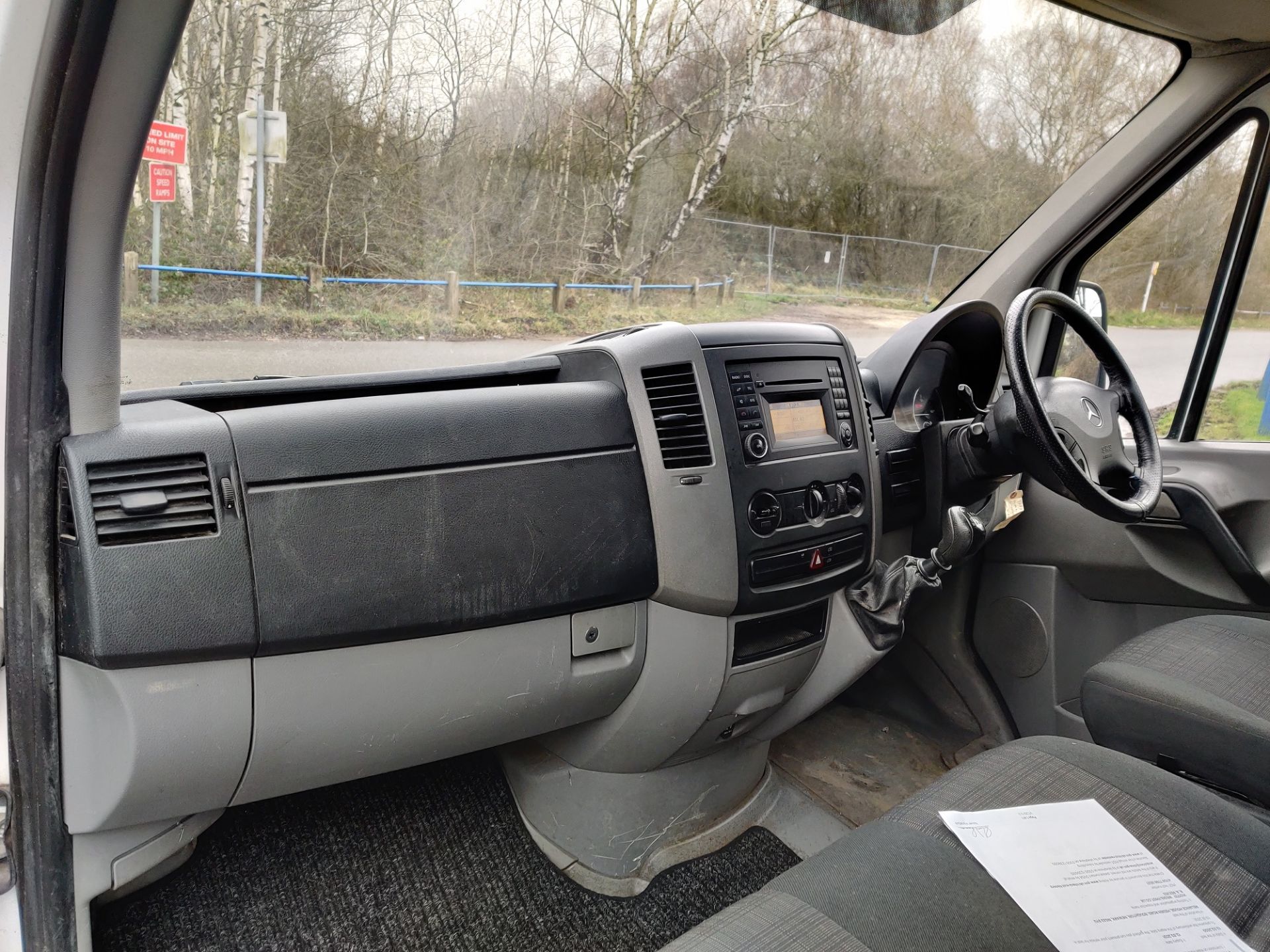 2010/10 REG MERCEDES-BENZ SPRINTER 313 CDI 2.2 DIESEL WHITE PANEL VAN, SHOWING 2 FORMER KEEPERS - Image 10 of 16