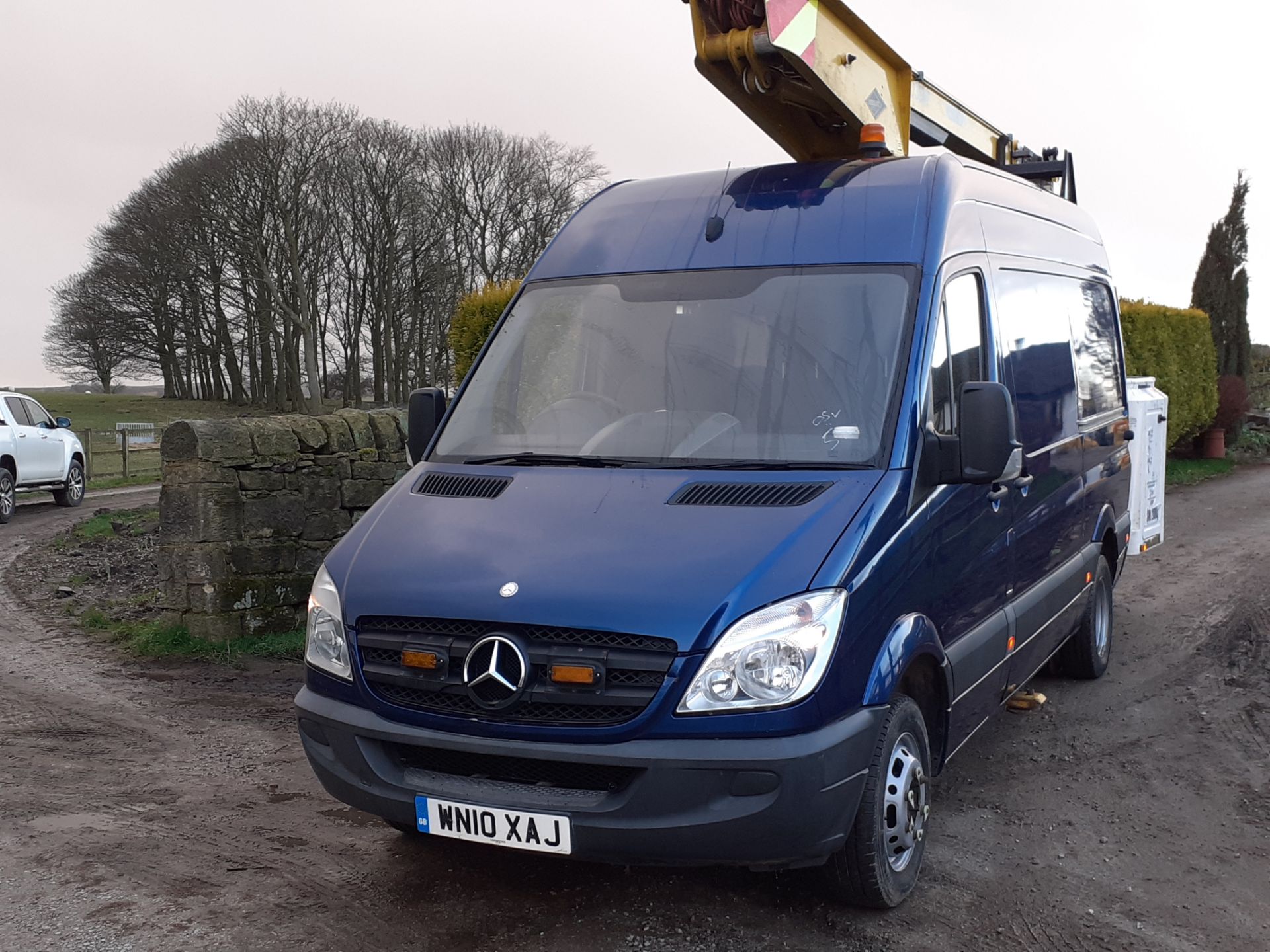 2010/10 REG MERCEDES-SPRINTER 513 CDI 2.2 DIESEL CHERRY-PICKER, SHOWING 0 FORMER KEEPERS *PLUS VAT* - Image 2 of 10