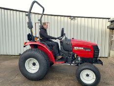 COMPACT TRACTOR SHIBAURA ST333, 33HP, 4 WHEEL DRIVE, YEAR 2012, ONLY 685 HOURS GENUINE FROM NEW