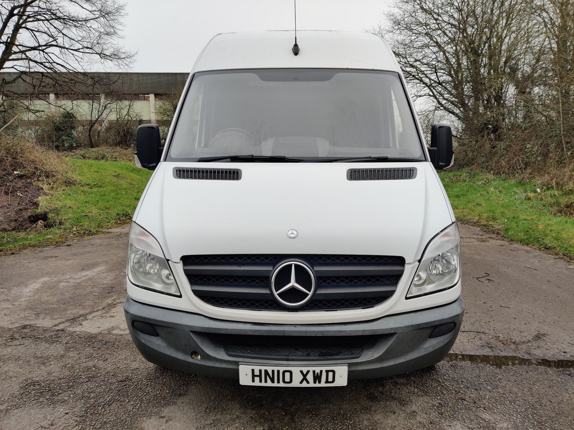 2010/10 REG MERCEDES-BENZ SPRINTER 313 CDI 2.2 DIESEL WHITE PANEL VAN, SHOWING 2 FORMER KEEPERS - Image 2 of 16