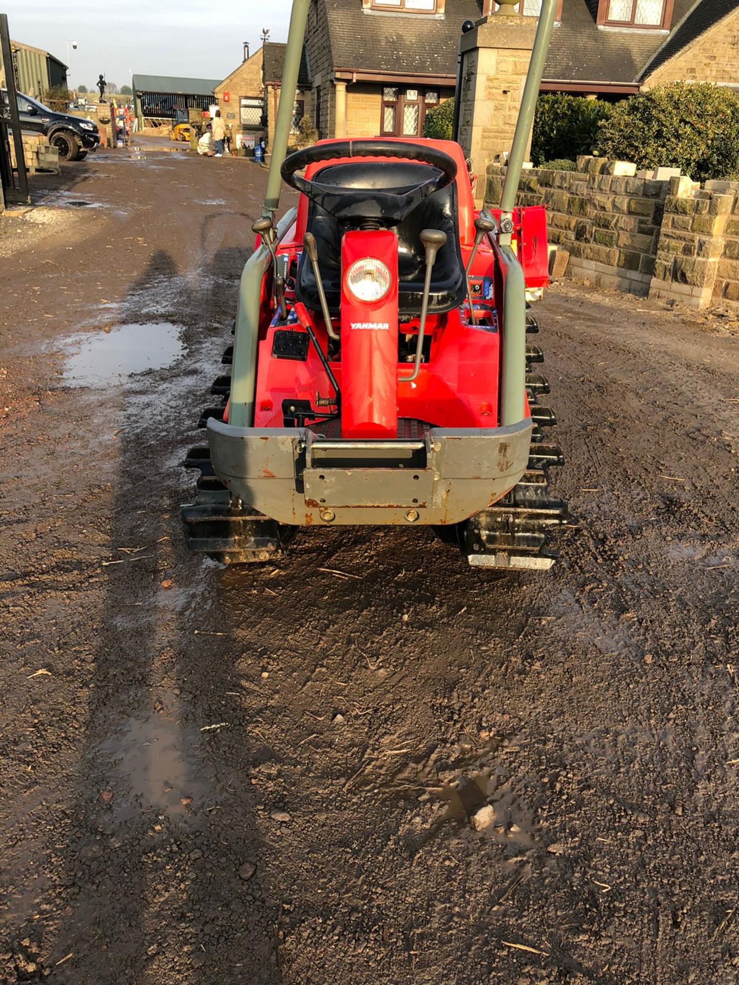 YANMAR AC10D COMPACT TRACTOR ON TRACKS, C/W ATTACHMENT ON THE BACK, RUNS AND WORKS *PLUS VAT* - Image 3 of 6
