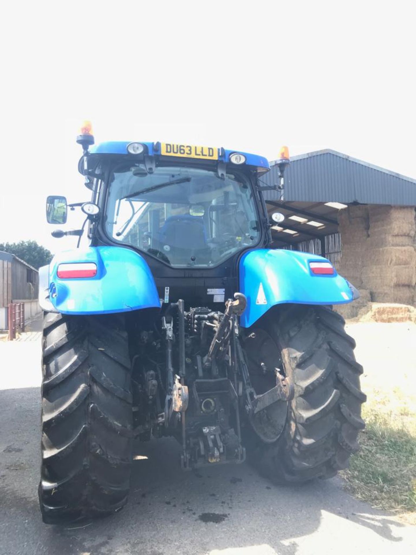 2013/63 REG NEW HOLLAND T7.200 TRACTOR, SHOWING 1 FORMER KEEPER, RUNS AND WORKS AS IT SHOULD. - Image 6 of 16