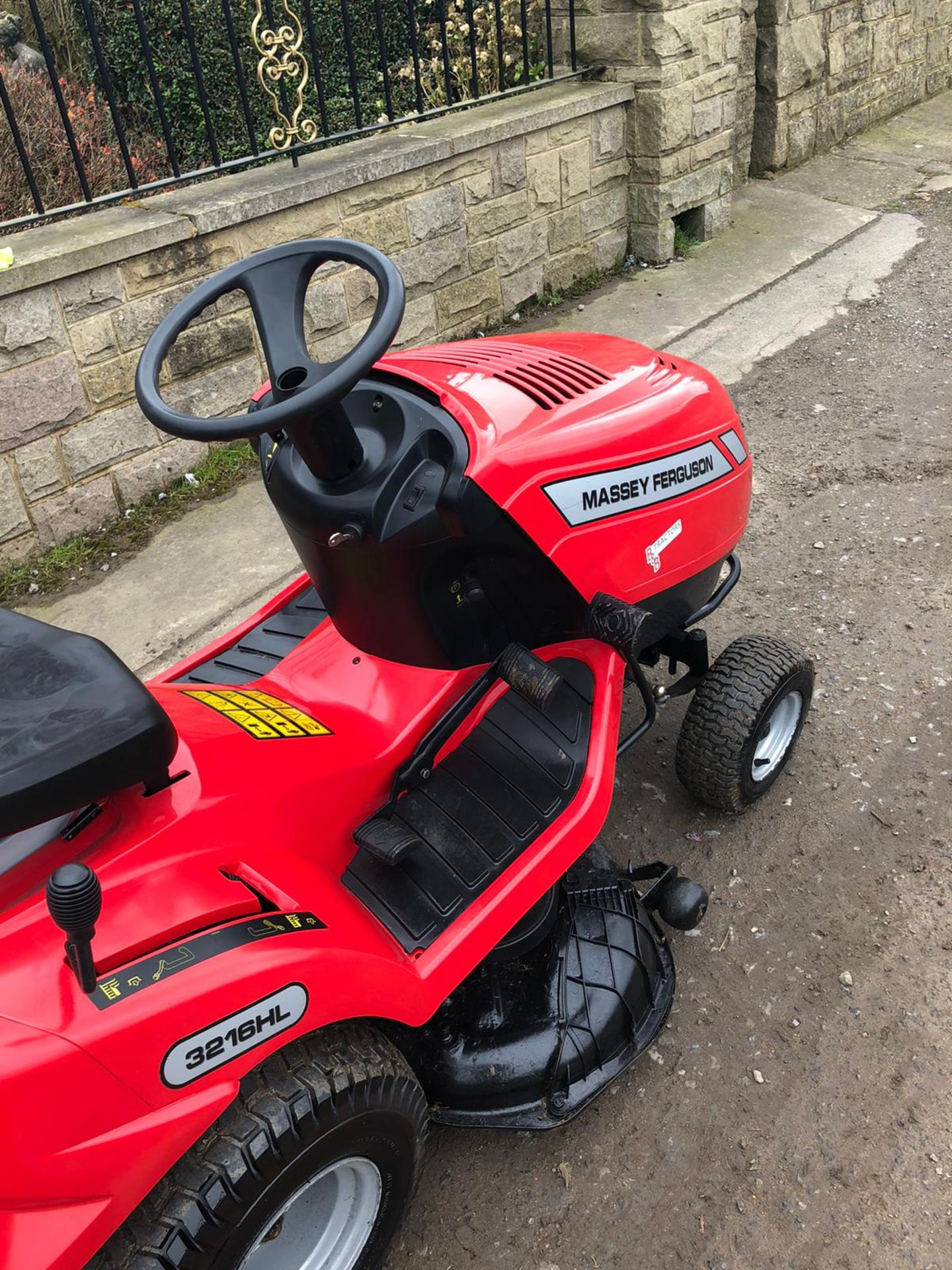 MASSEY FERGUSON 3216HL, IN VERY GOOD CONDITION, RUNS, WORKS AND CUTS WELL, GOOD TYRES *NO VAT* - Image 5 of 8