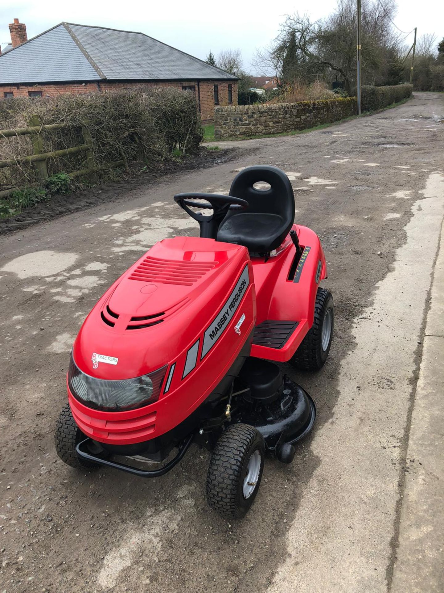 MASSEY FERGUSON 3216HL, IN VERY GOOD CONDITION, RUNS, WORKS AND CUTS WELL, GOOD TYRES *NO VAT* - Image 2 of 8