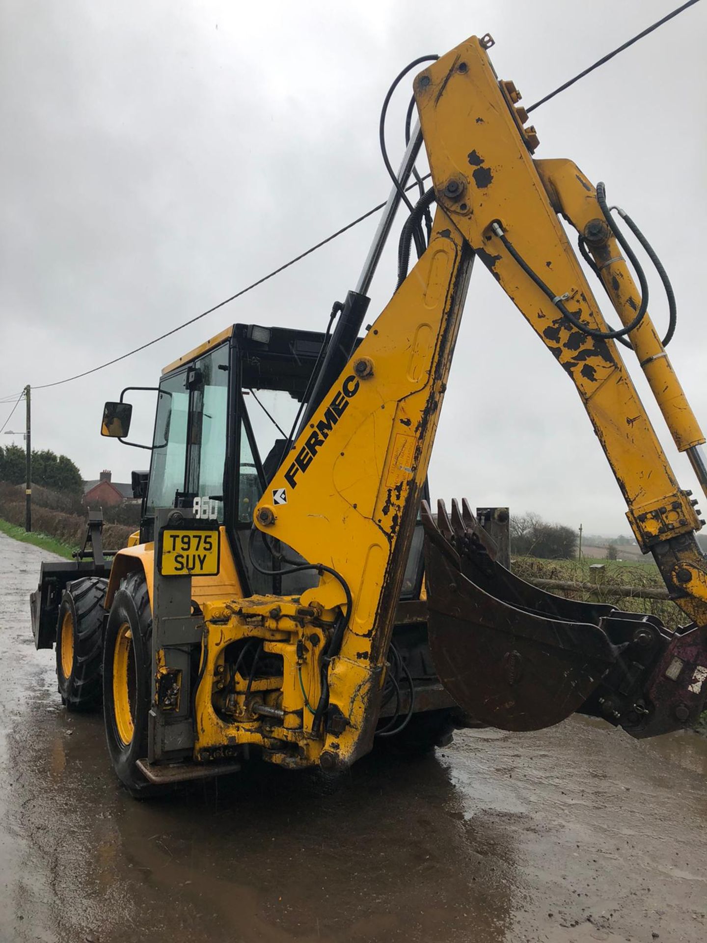 FERMEC 860 DIGGER, 4-IN-1 BUCKET, 4 WHEEL DRIVE, EXTRA DIG, QUICK HITCH, RUNS, DRIVES & DIGS - Image 4 of 6