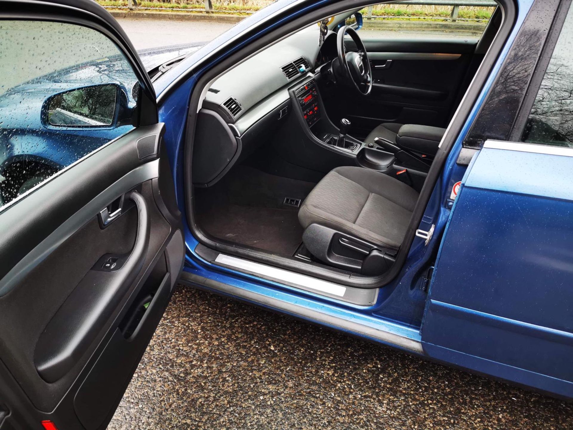 2005/05 REG AUDI A4 SE TDI 1.9 DIESEL BLUE 4 DOOR SALOON, SHOWING 3 FORMER KEEPERS *NO VAT* - Image 10 of 19