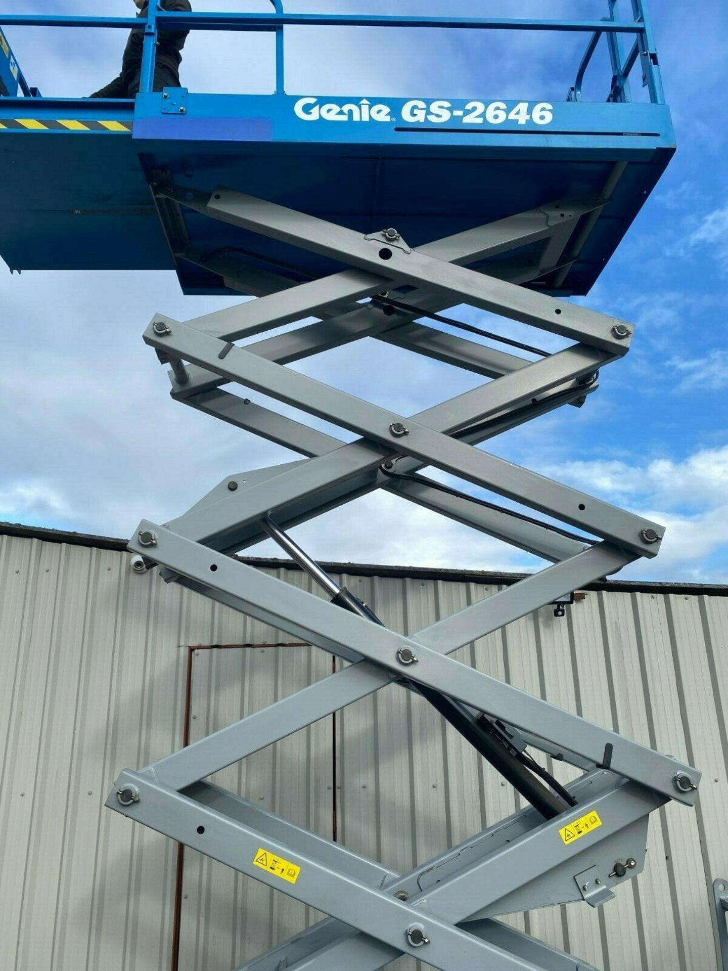 GENIE GS-2646 ACCESS PLATFORM SCISSOR LIFT, YEAR 2014 *PLUS VAT* - Image 4 of 7