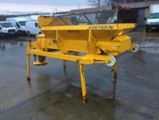 ECON GRITTER COMPLETE WITH DIESEL DONKY ENGINE TRANSIT SIZE, YEAR 2011, DEMOUNT BODY, RUNS & WORKS