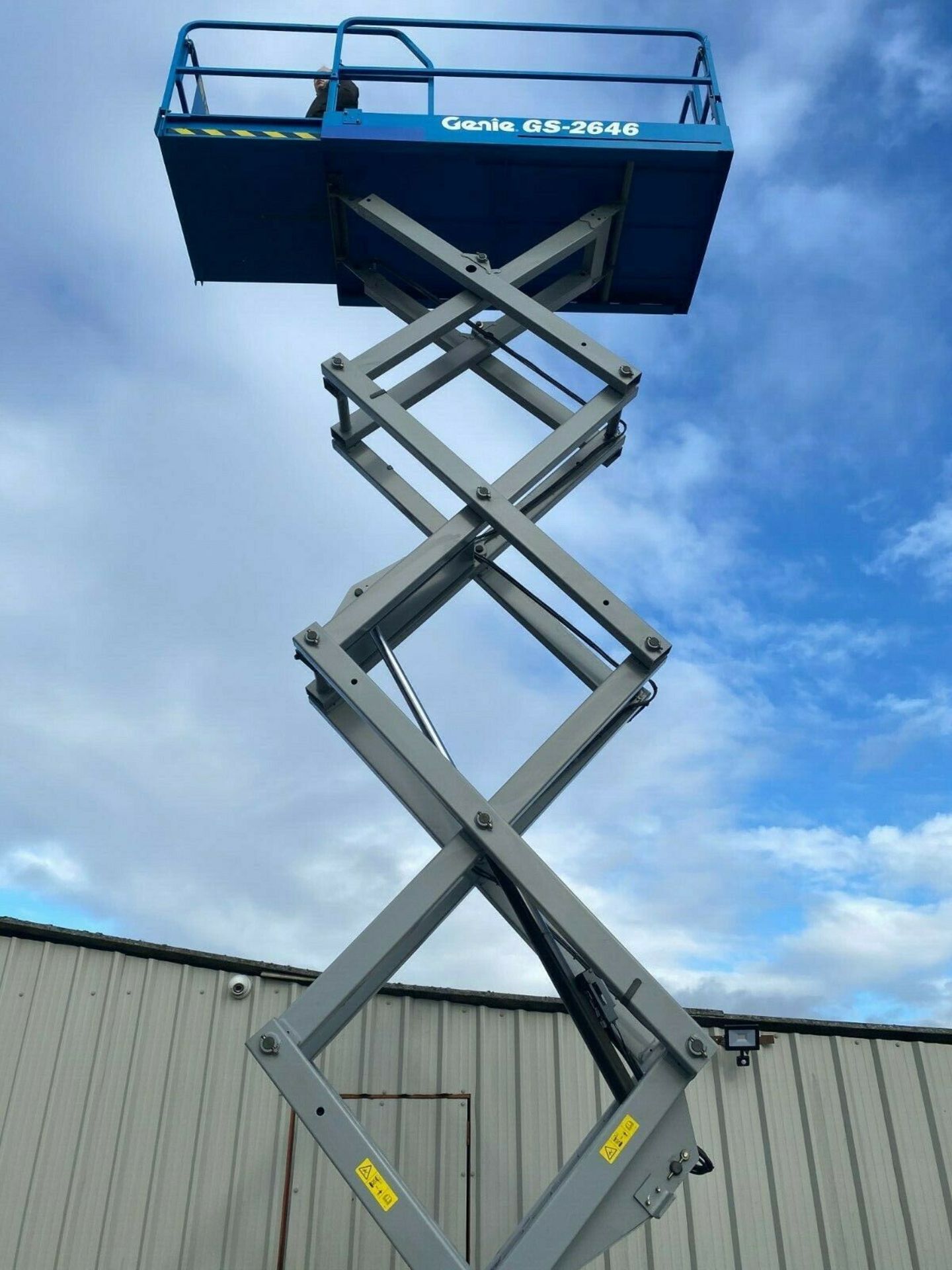 GENIE GS-2646 ACCESS PLATFORM SCISSOR LIFT, YEAR 2014 *PLUS VAT* - Image 3 of 7