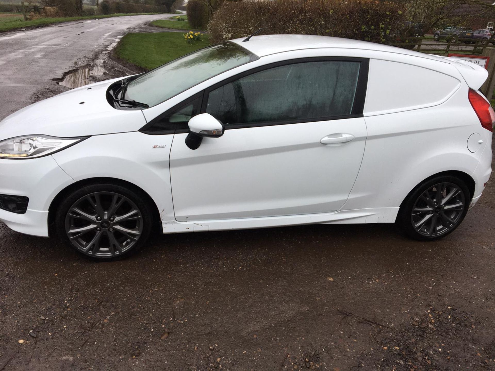 2013/63 REG FORD FIESTA ECONETIC TECH TDCI (ST-LINE STYLING) 1.6 DIESEL CAR / VAN *PLUS VAT* - Image 4 of 12