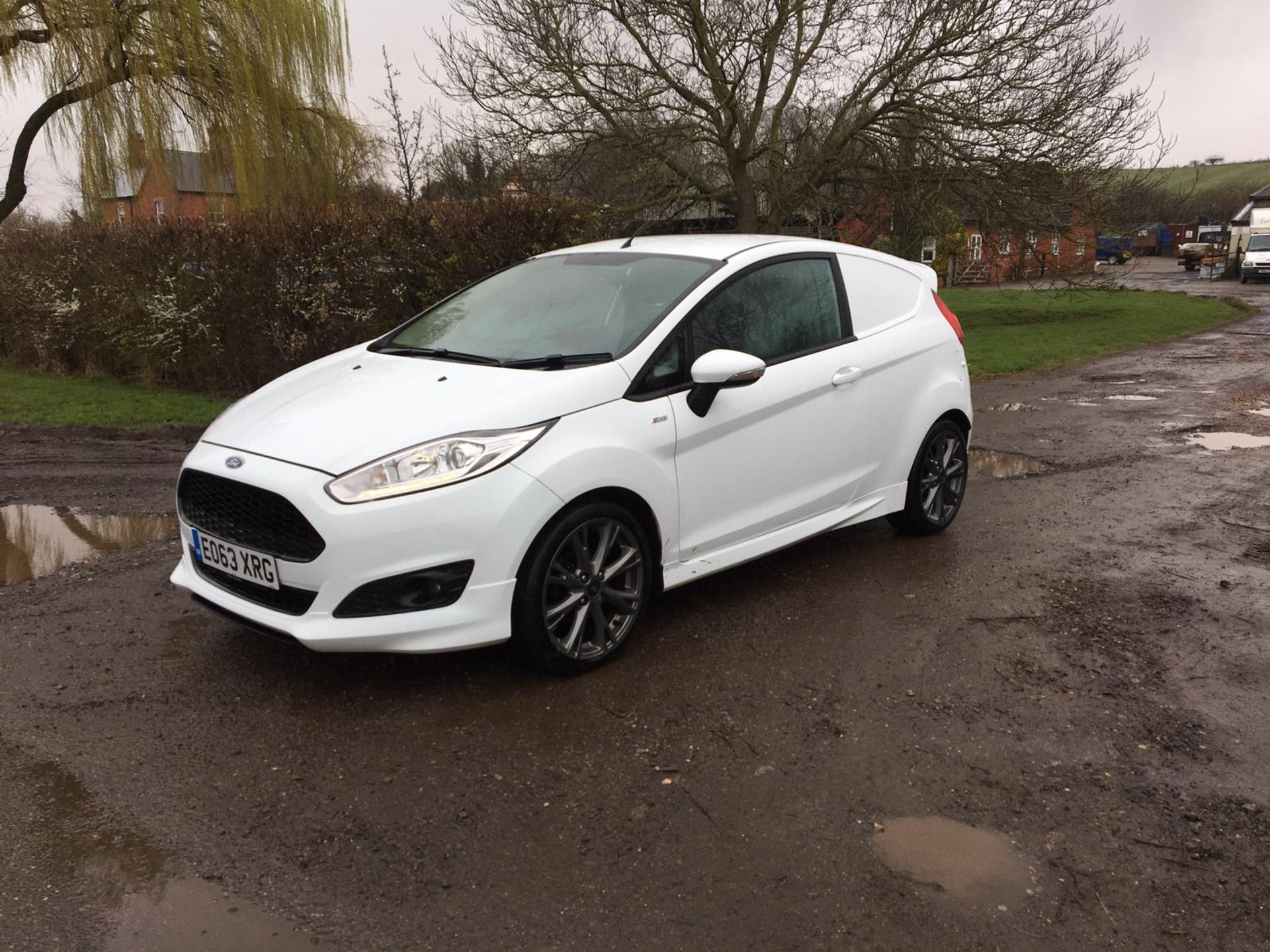 2013/63 REG FORD FIESTA ECONETIC TECH TDCI (ST-LINE STYLING) 1.6 DIESEL CAR / VAN *PLUS VAT* - Image 3 of 12