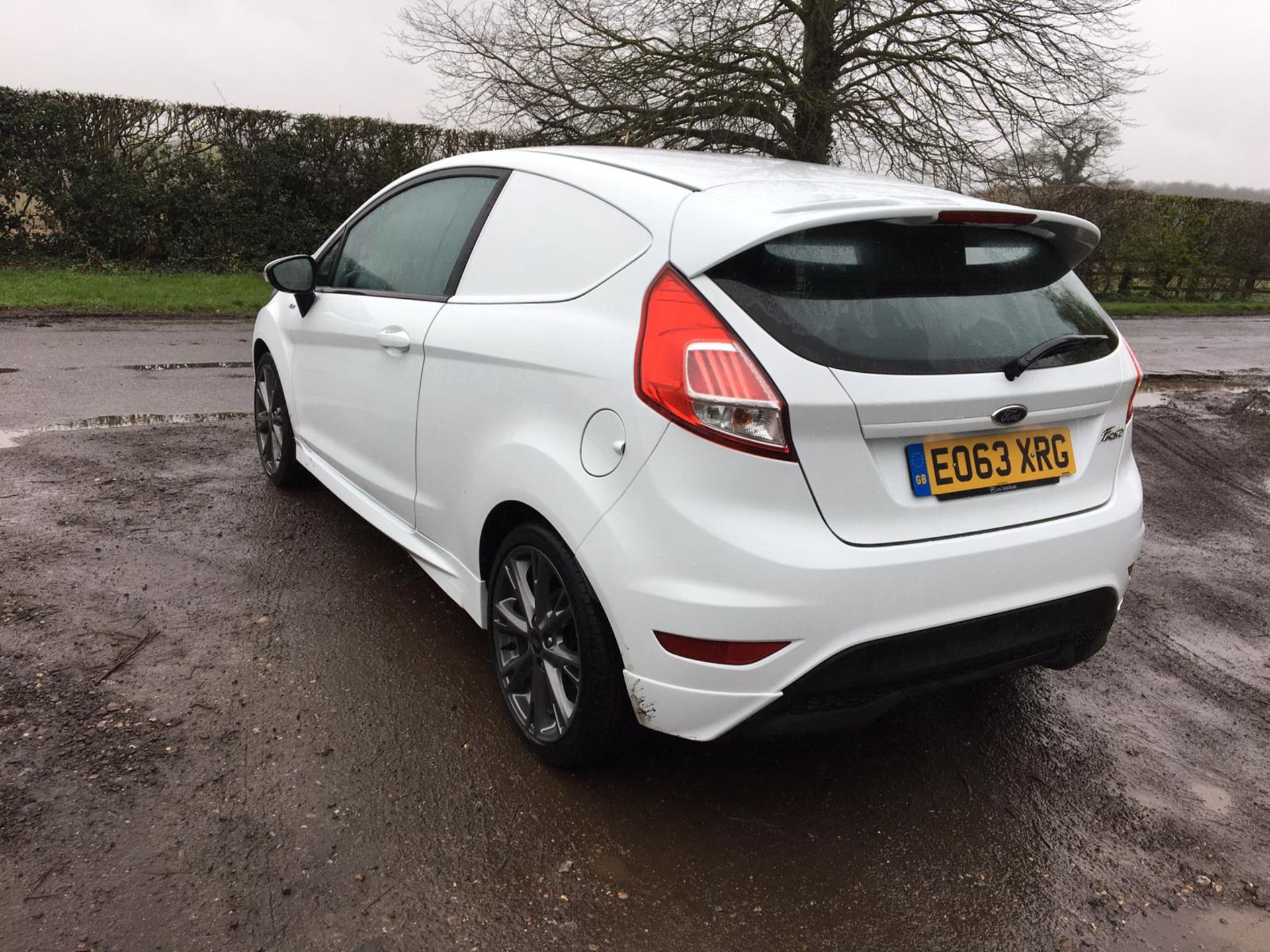 2013/63 REG FORD FIESTA ECONETIC TECH TDCI (ST-LINE STYLING) 1.6 DIESEL CAR / VAN *PLUS VAT* - Image 5 of 12