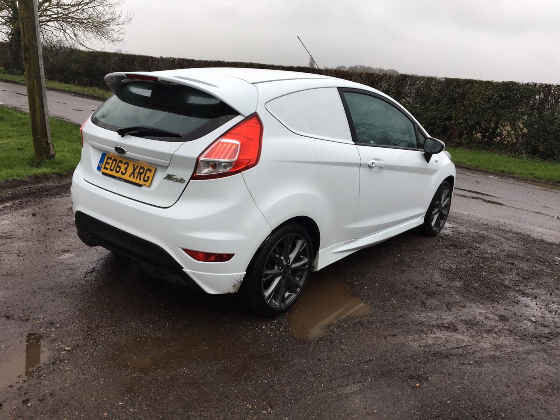 2013/63 REG FORD FIESTA ECONETIC TECH TDCI (ST-LINE STYLING) 1.6 DIESEL CAR / VAN *PLUS VAT* - Image 7 of 12