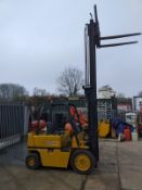 CATERPILLAR V40D GAS FORKLIFT, CAPACITY 2000 KG, LIFT HEIGHT 4000 MM, 12,511 HOURS, RUNS & WORKS