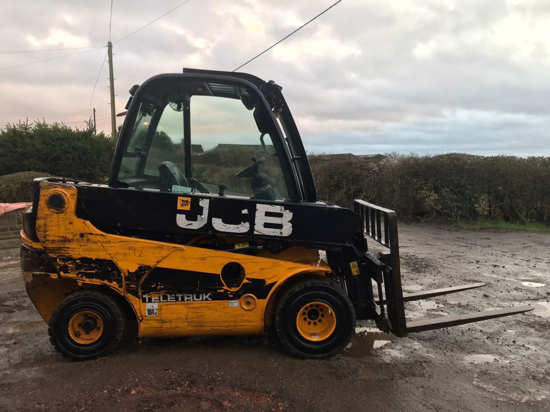 JCB TLT 30 TELETRUK, YEAR 2014, POWER 35.6 KW, WEIGHT 4900 KG, RUNS, WORKS AND LIFTS *PLUS VAT* - Image 4 of 6