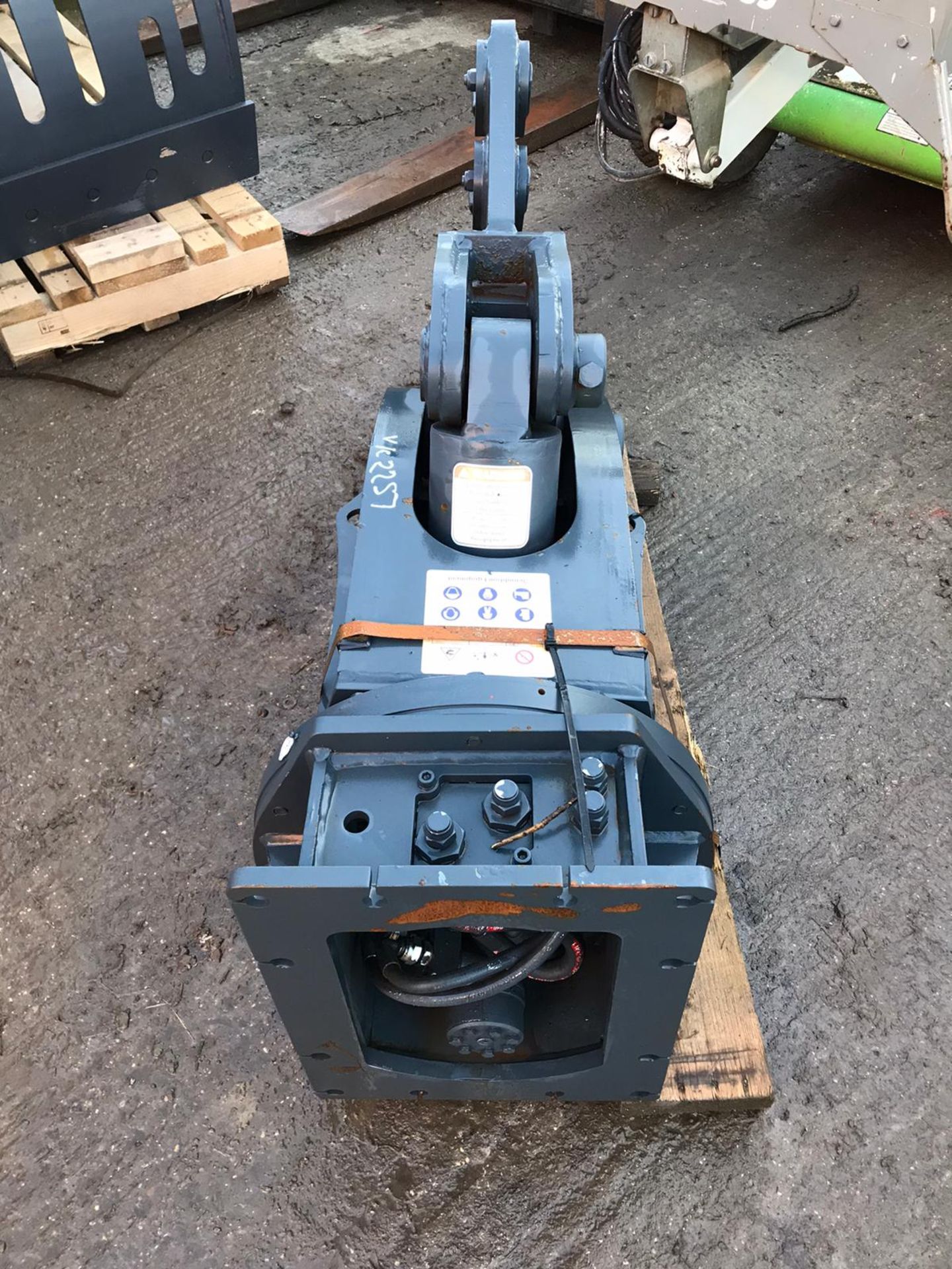 MUSTANG RK05 HYDRAULIC ROTATING MULTI-TOOL CRUSHER, YEAR 2019, NEW & UNUSED, 8-12 TON EXCAVATOR - Image 2 of 3