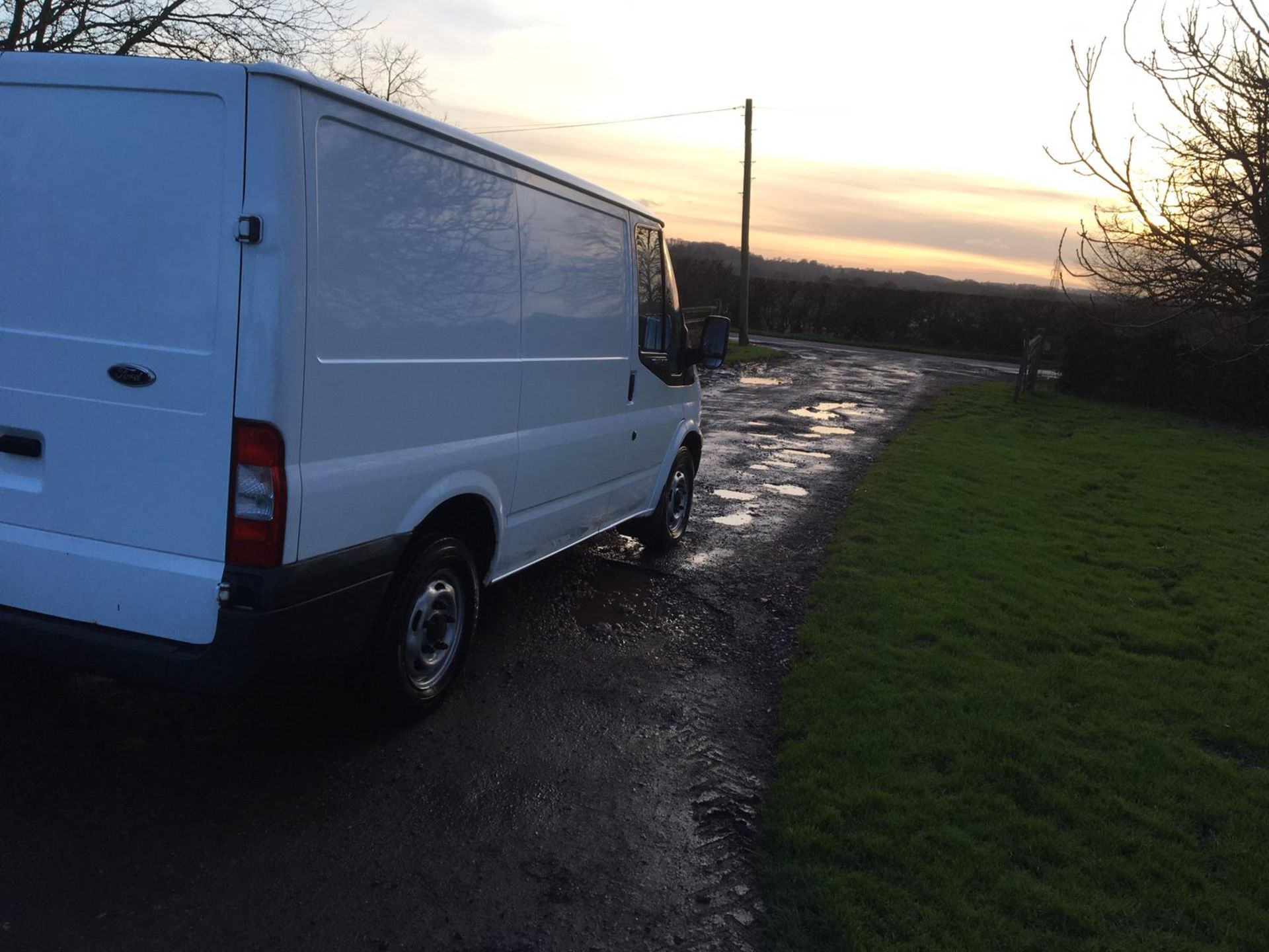 2008/08 REG FORD TRANSIT 85 T260S FWD 2.2 DIESEL PANEL VAN, SHOWING 3 FORMER KEEPERS *NO VAT* - Image 7 of 13