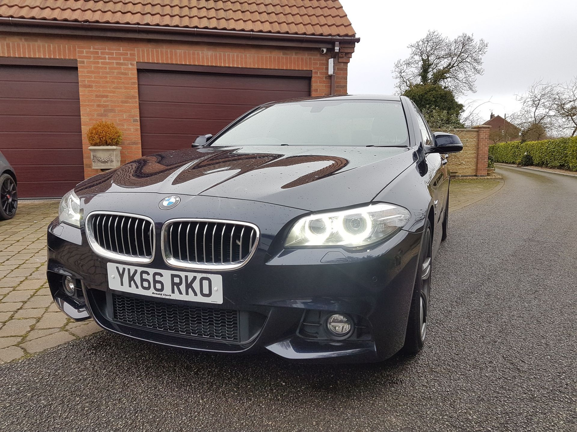 2016/66 REG BMW 520D M SPORT 2.0 DIESEL AUTO BLACK 4 DOOR SALOON, SHOWING 1 FORMER KEEPER *NO VAT* - Image 3 of 10