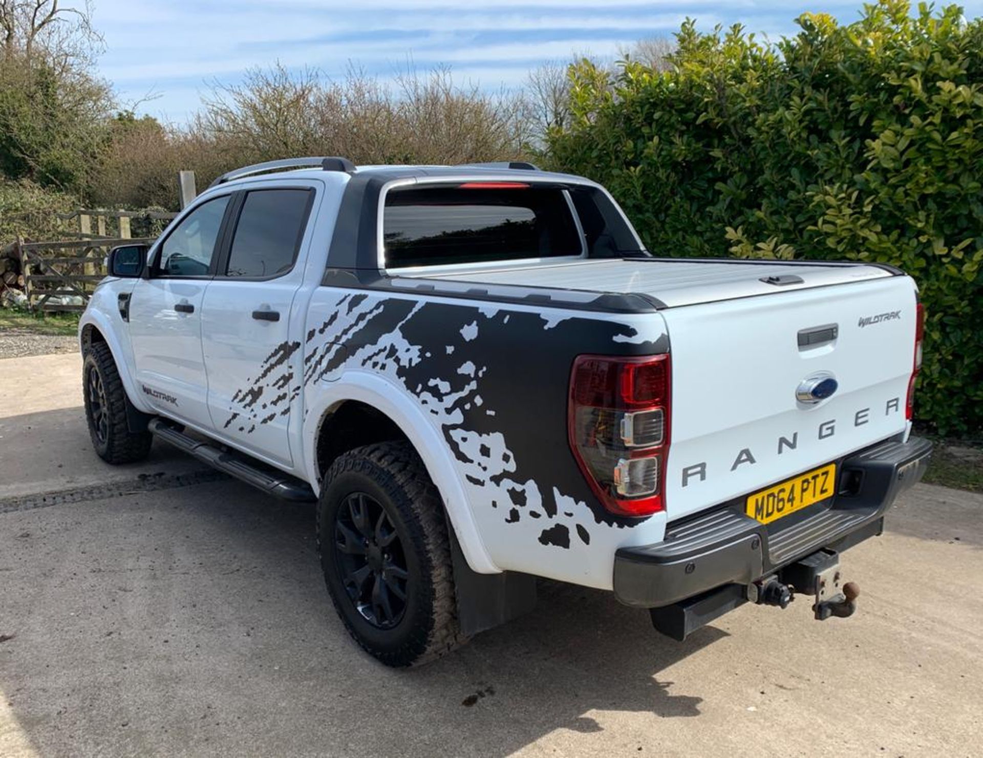 2015/64 REG FORD RANGER WILDTRAK 4X4 WHITE PICK-UP TDCI 3.2L AUTOMATIC, SHOWING 1 FORMER KEEPER - Image 9 of 13