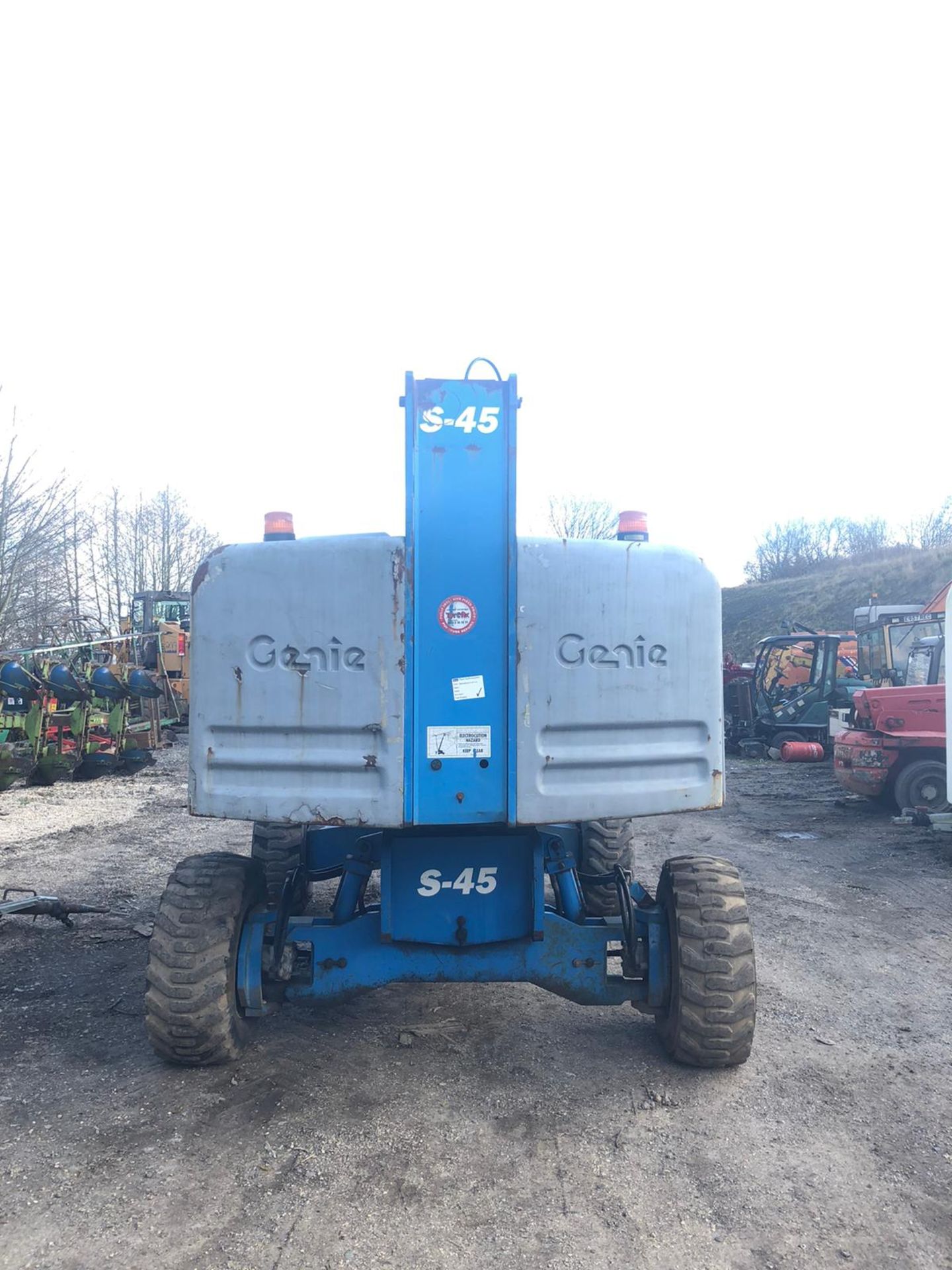 GENIE S-45 BOOM LIFT, 4 WHEEL DRIVE, RUNS, WORKS AND LIFTS *PLUS VAT* - Image 2 of 6