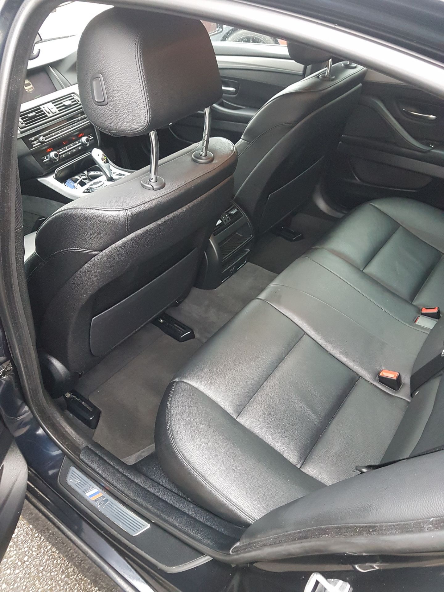 2016/66 REG BMW 520D M SPORT 2.0 DIESEL AUTO BLACK 4 DOOR SALOON, SHOWING 1 FORMER KEEPER *NO VAT* - Image 7 of 10