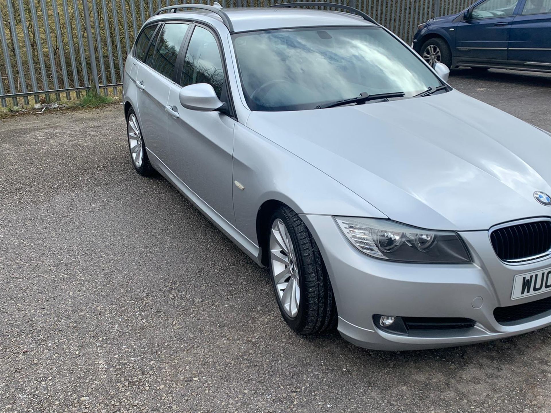 2009/09 REG BMW 320D SE TOURING 2.0 DIESEL SILVER ESTATE, SHOWING 2 FORMER KEEPERS *NO VAT* - Image 2 of 20