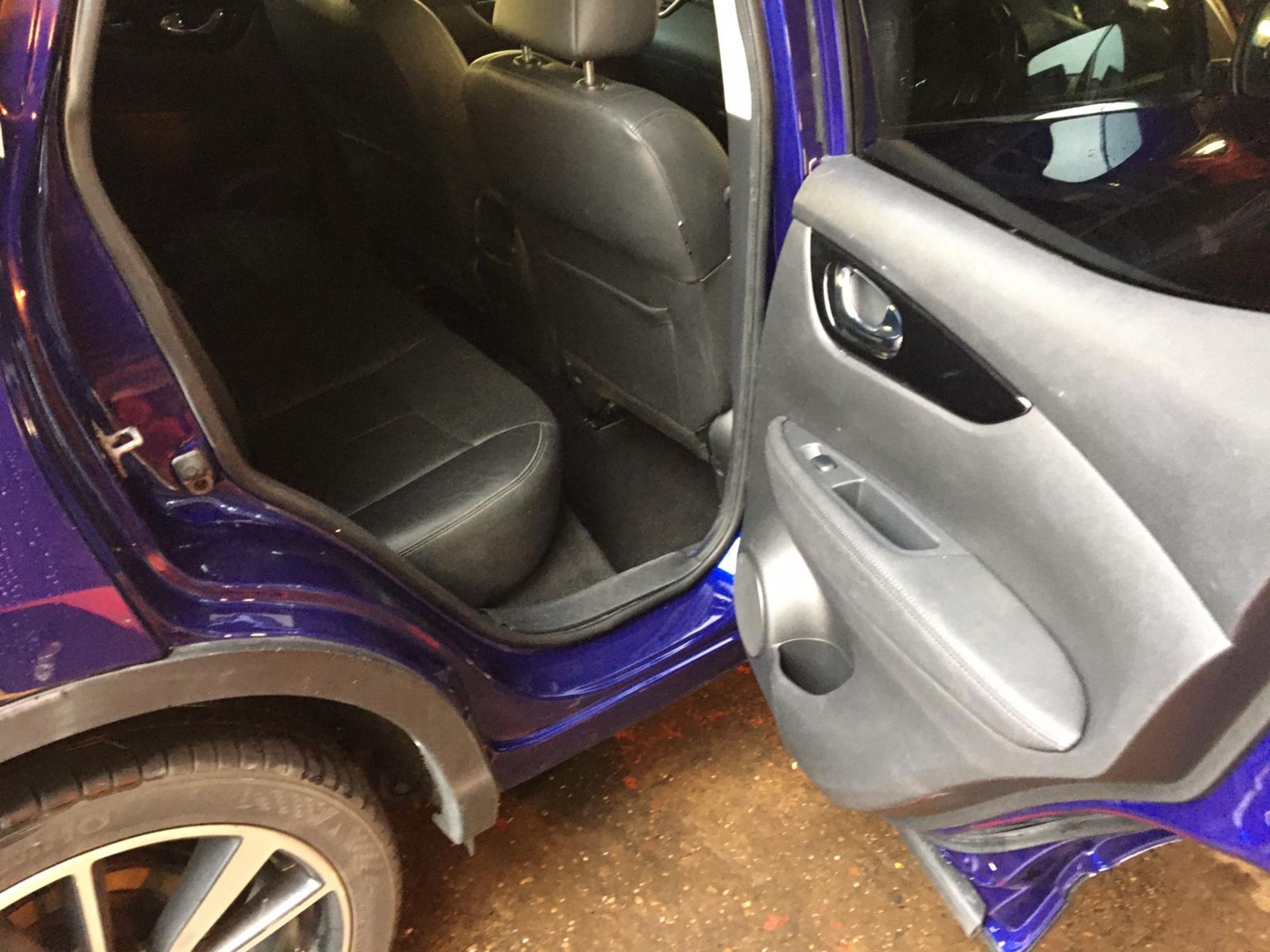 2014/14 REG NISSAN QASHQAI TEKNA DCI 1.5 DIESEL BLUE 5 DOOR HATCHBACK, SHOWING 3 FORMER KEEPERS - Image 9 of 17