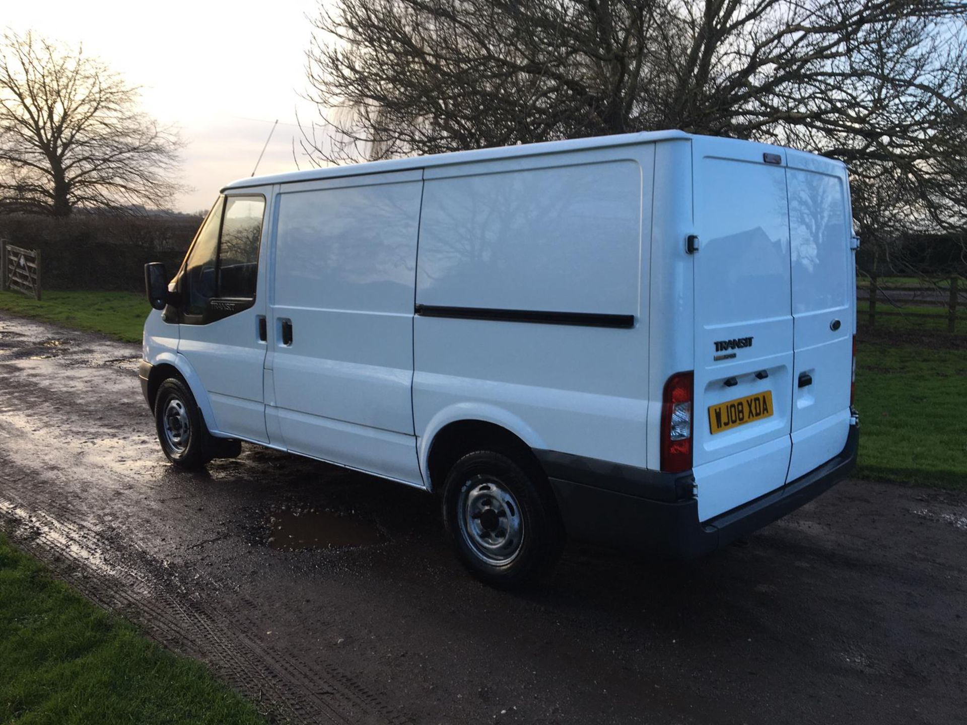 2008/08 REG FORD TRANSIT 85 T260S FWD 2.2 DIESEL PANEL VAN, SHOWING 3 FORMER KEEPERS *NO VAT* - Image 5 of 13