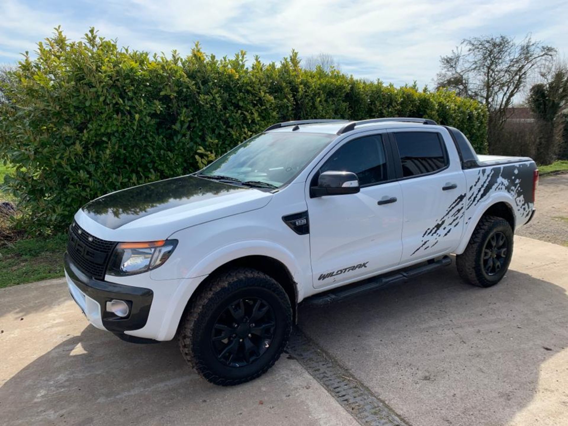 2015/64 REG FORD RANGER WILDTRAK 4X4 WHITE PICK-UP TDCI 3.2L AUTOMATIC, SHOWING 1 FORMER KEEPER - Image 6 of 13