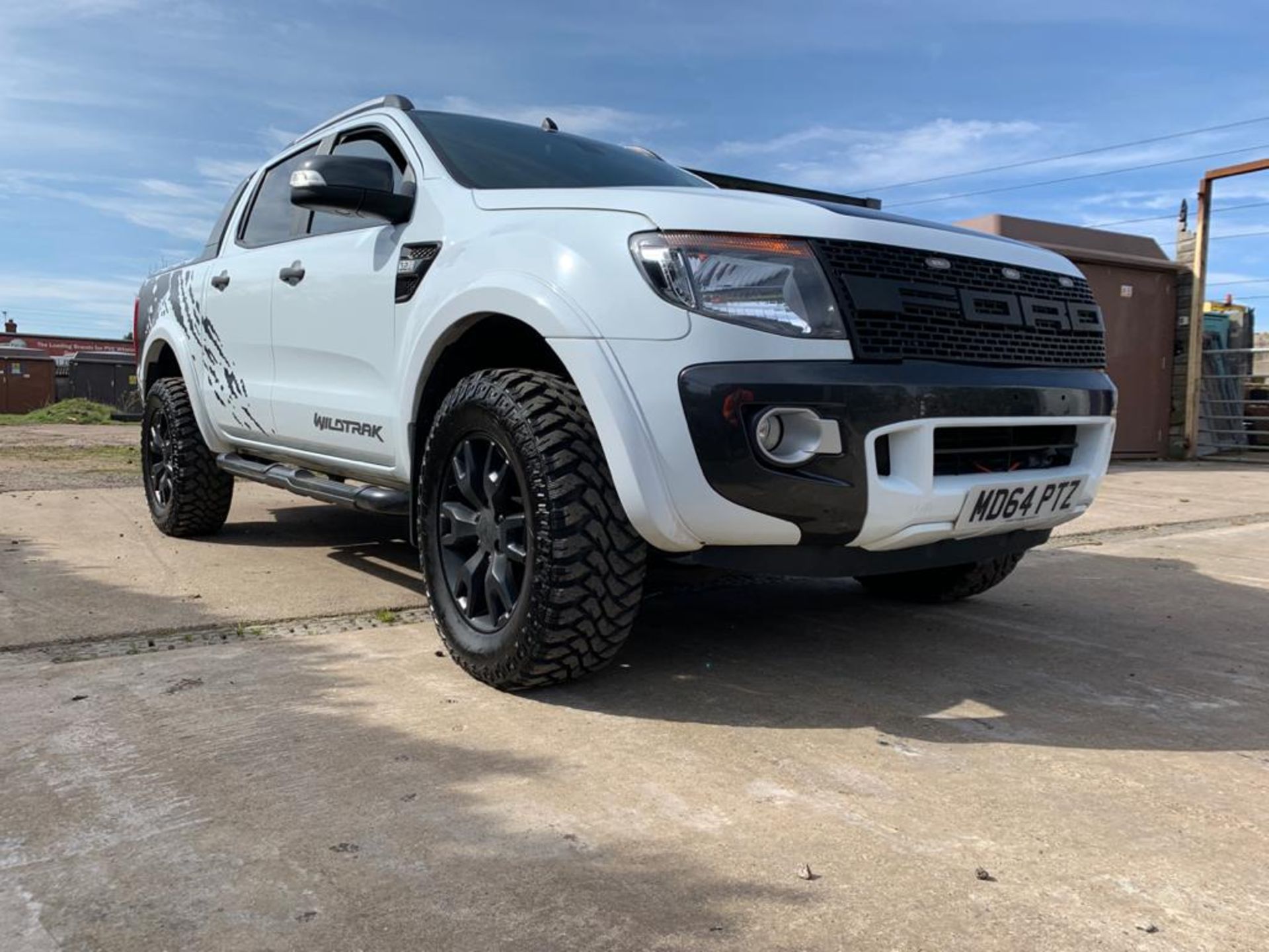 2015/64 REG FORD RANGER WILDTRAK 4X4 WHITE PICK-UP TDCI 3.2L AUTOMATIC, SHOWING 1 FORMER KEEPER - Image 2 of 13