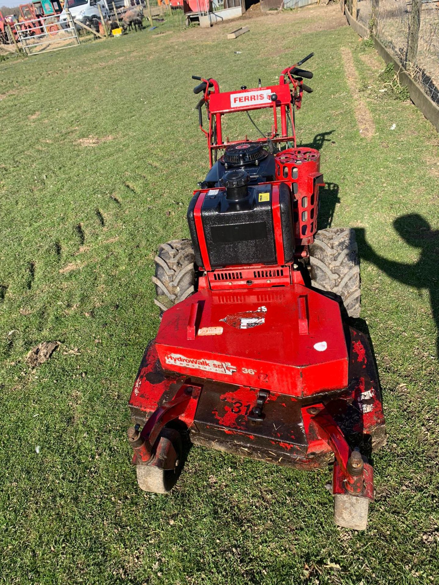 FERRIS HYDROWALK SD COMMERCIAL 36" CUT WALK BEHIND MOWER, YEAR 2007, RUNS, WORKS AND CUTS *PLUS VAT* - Image 8 of 9