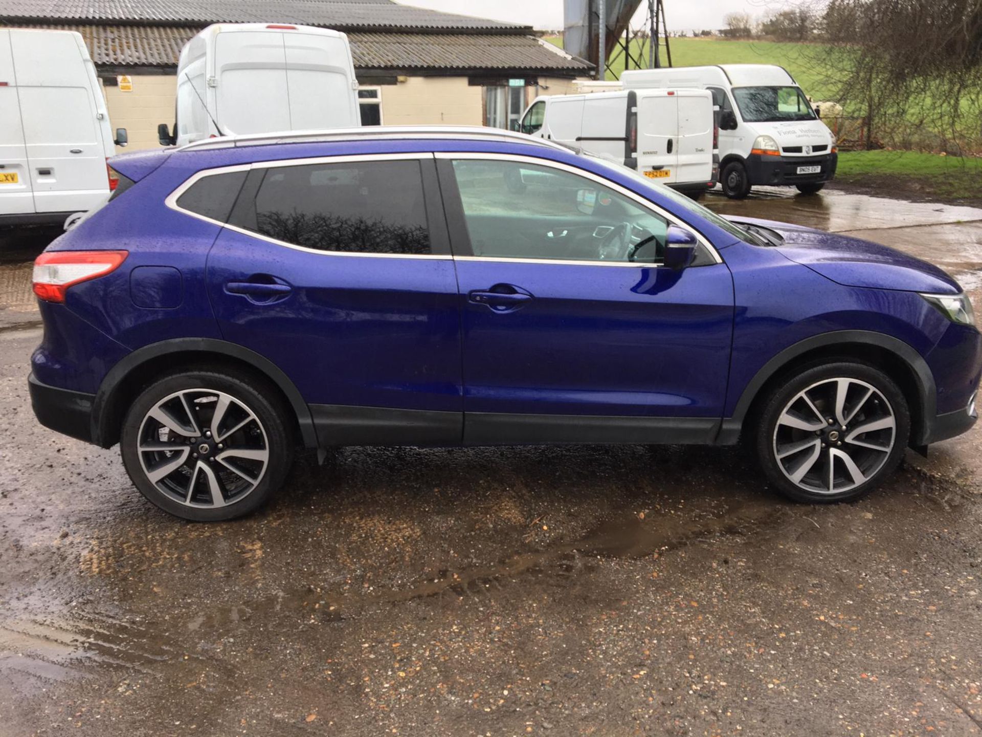 2014/14 REG NISSAN QASHQAI TEKNA DCI 1.5 DIESEL BLUE 5 DOOR HATCHBACK, SHOWING 3 FORMER KEEPERS - Image 8 of 17