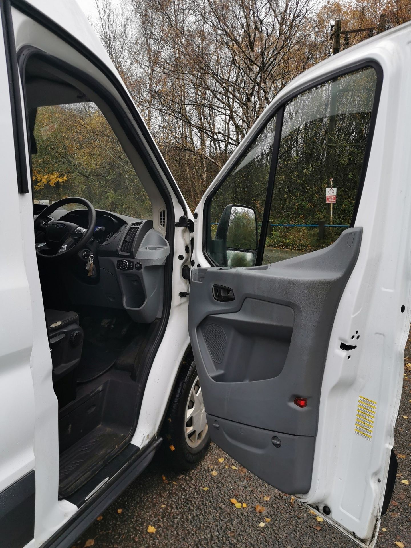 2016/16 REG FORD TRANSIT 350 L4 JUMBO TREND 2.2 DIESEL WHITE PANEL VAN, SHOWING ONE OWNER *NO VAT* - Image 13 of 18