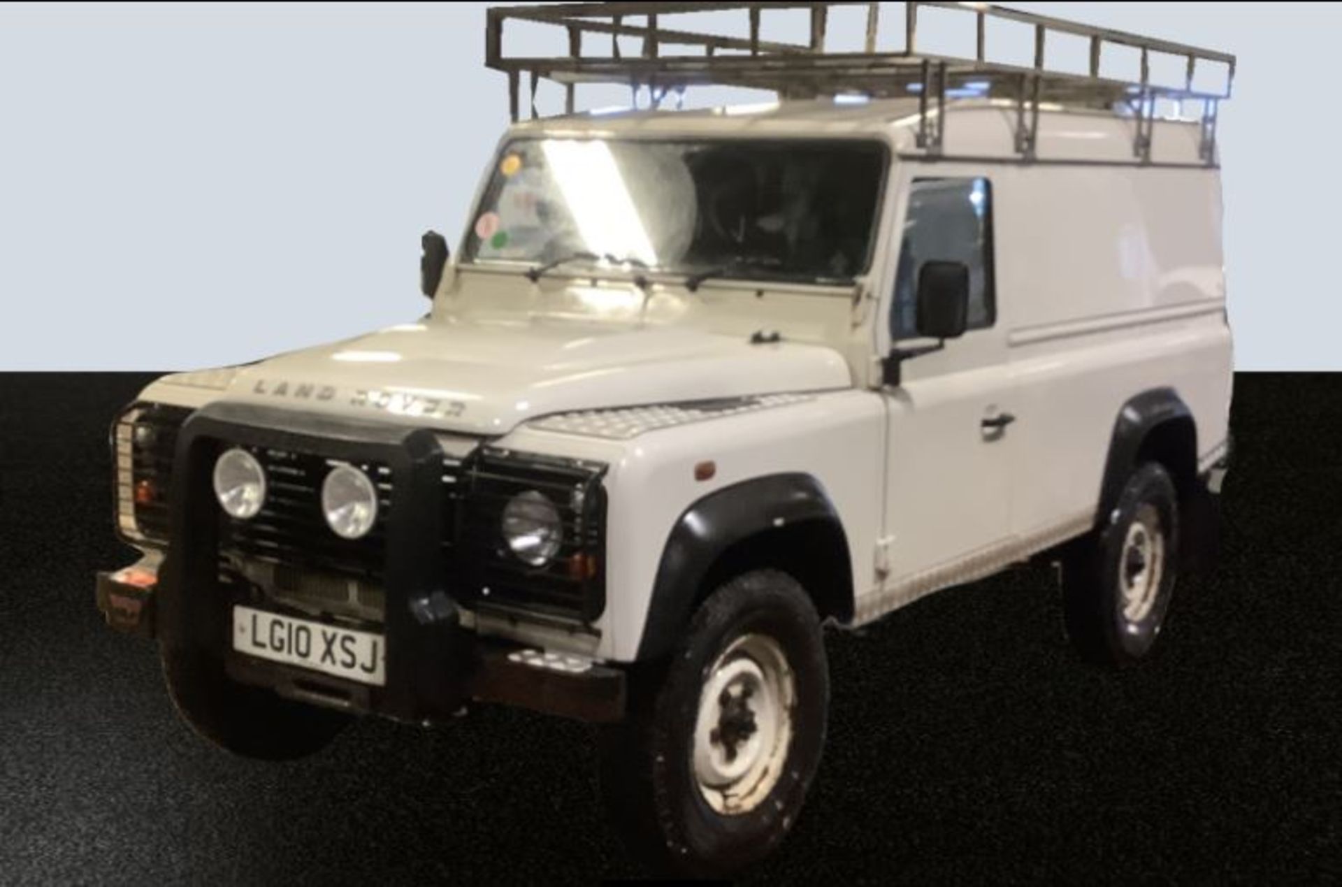 2010/10 REG LAND ROVER DEFENDER 110 HARD TOP 2.4 DIESEL LIGHT 4X4 UTILITY, SHOWING 0 FORMER KEEPERS - Image 2 of 7