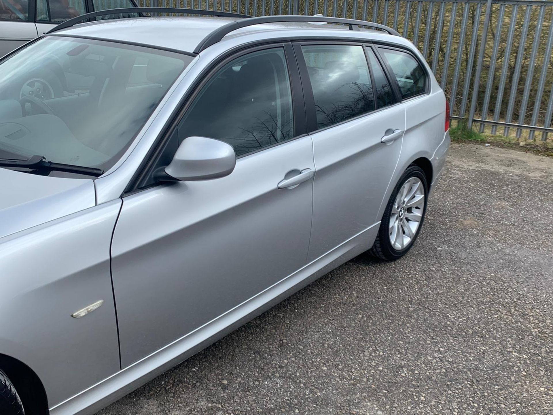 2009/09 REG BMW 320D SE TOURING 2.0 DIESEL SILVER ESTATE, SHOWING 2 FORMER KEEPERS *NO VAT* - Image 4 of 20