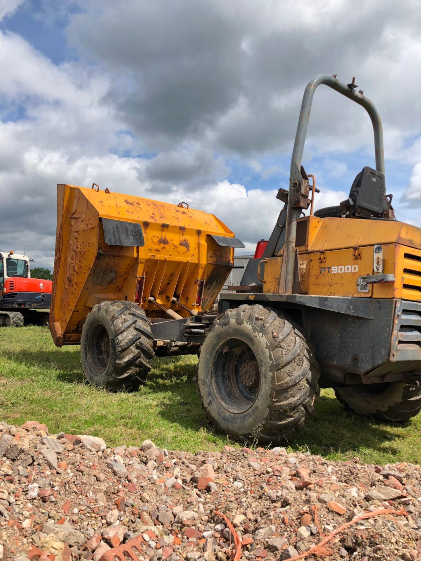 BENFORD TEREX 9 TONNE DUMPER, RUNS AND WORKS, YEAR 2007 *PLUS VAT* - Image 4 of 6