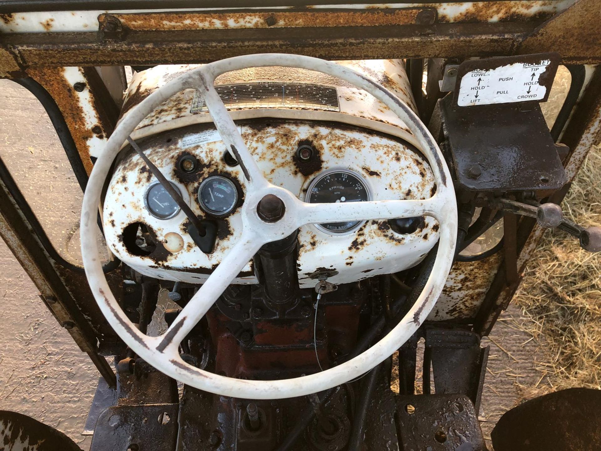 1971 DAVID BROWN 1200 TRACTOR, STARTS , DRIVES AND LIFTS *PLUS VAT* - Image 11 of 16